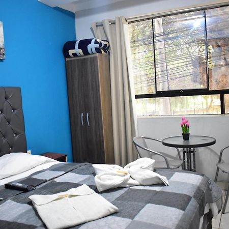 Aypa Hostal Trujillo Buitenkant foto