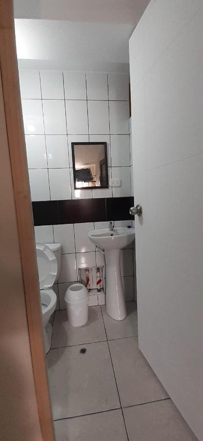 Aypa Hostal Trujillo Buitenkant foto