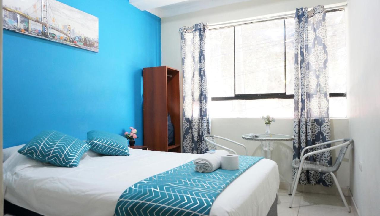 Aypa Hostal Trujillo Buitenkant foto