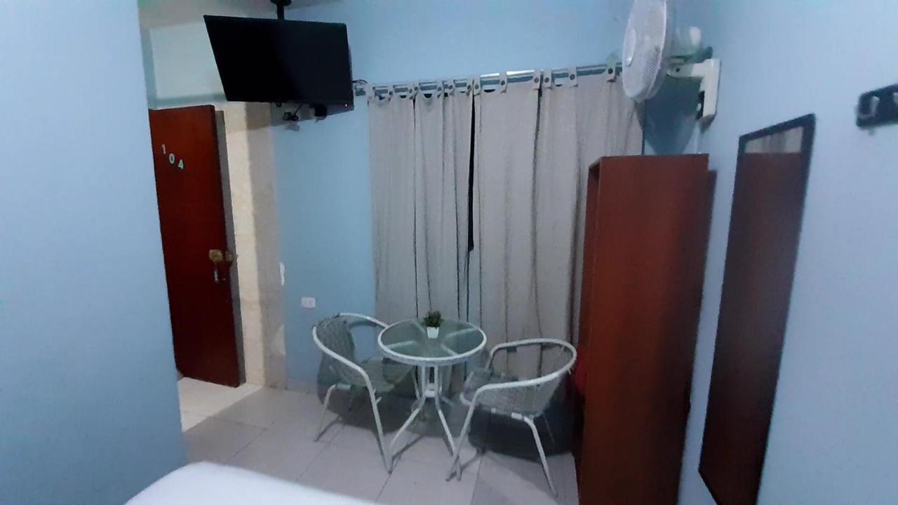Aypa Hostal Trujillo Buitenkant foto