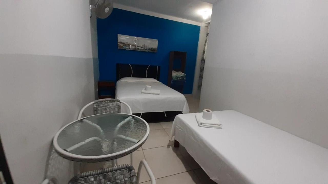 Aypa Hostal Trujillo Buitenkant foto