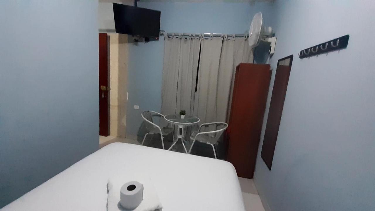 Aypa Hostal Trujillo Buitenkant foto