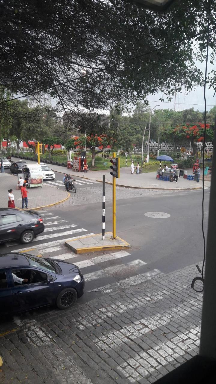Aypa Hostal Trujillo Buitenkant foto