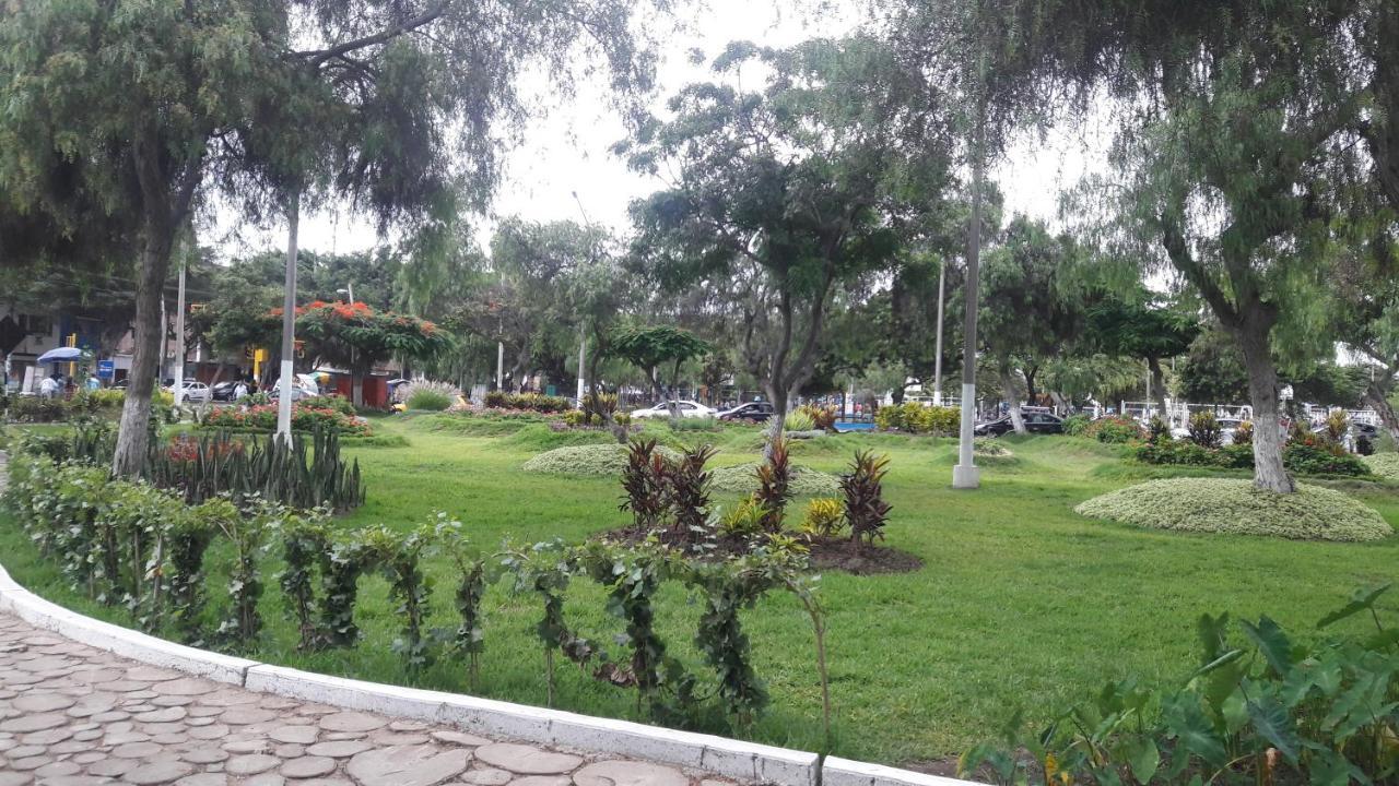 Aypa Hostal Trujillo Buitenkant foto