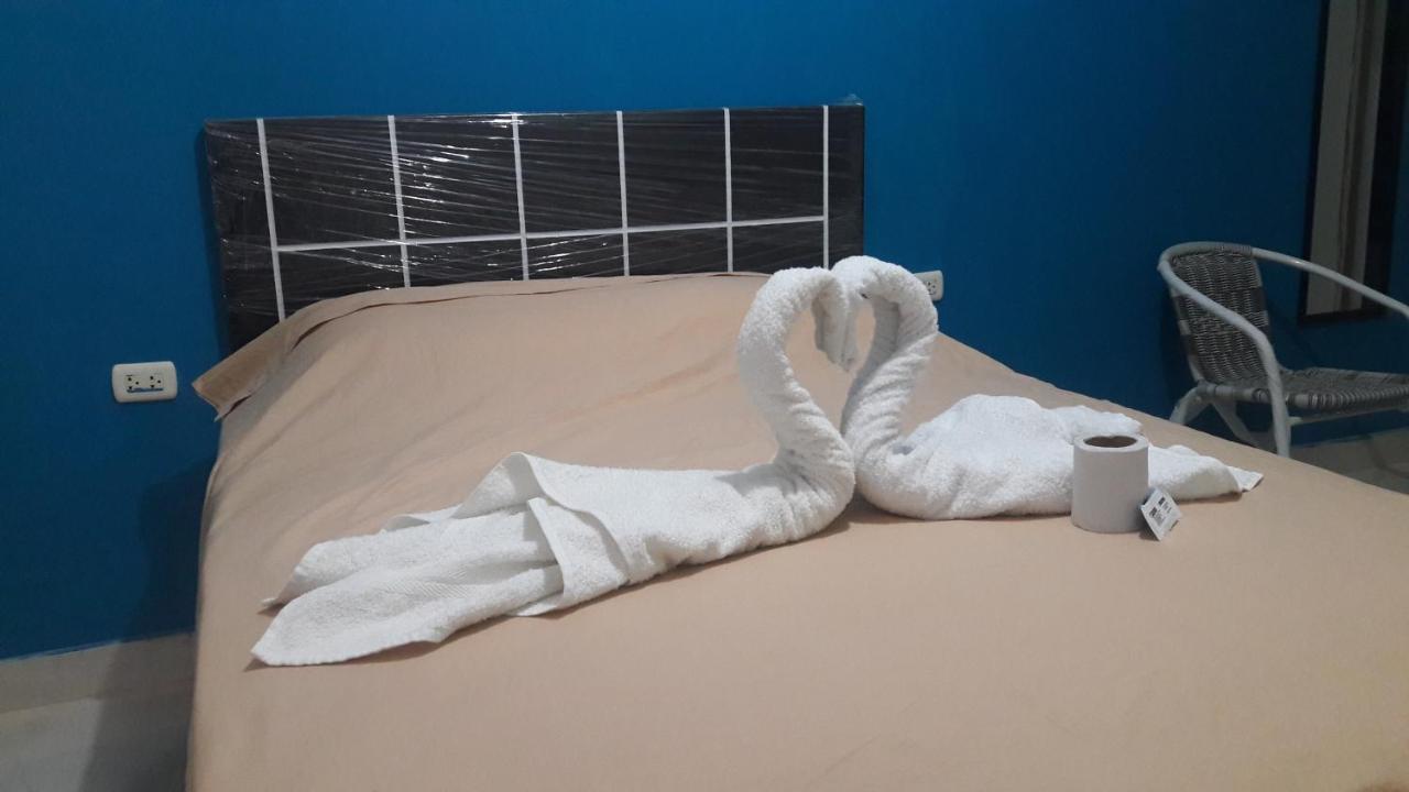 Aypa Hostal Trujillo Buitenkant foto