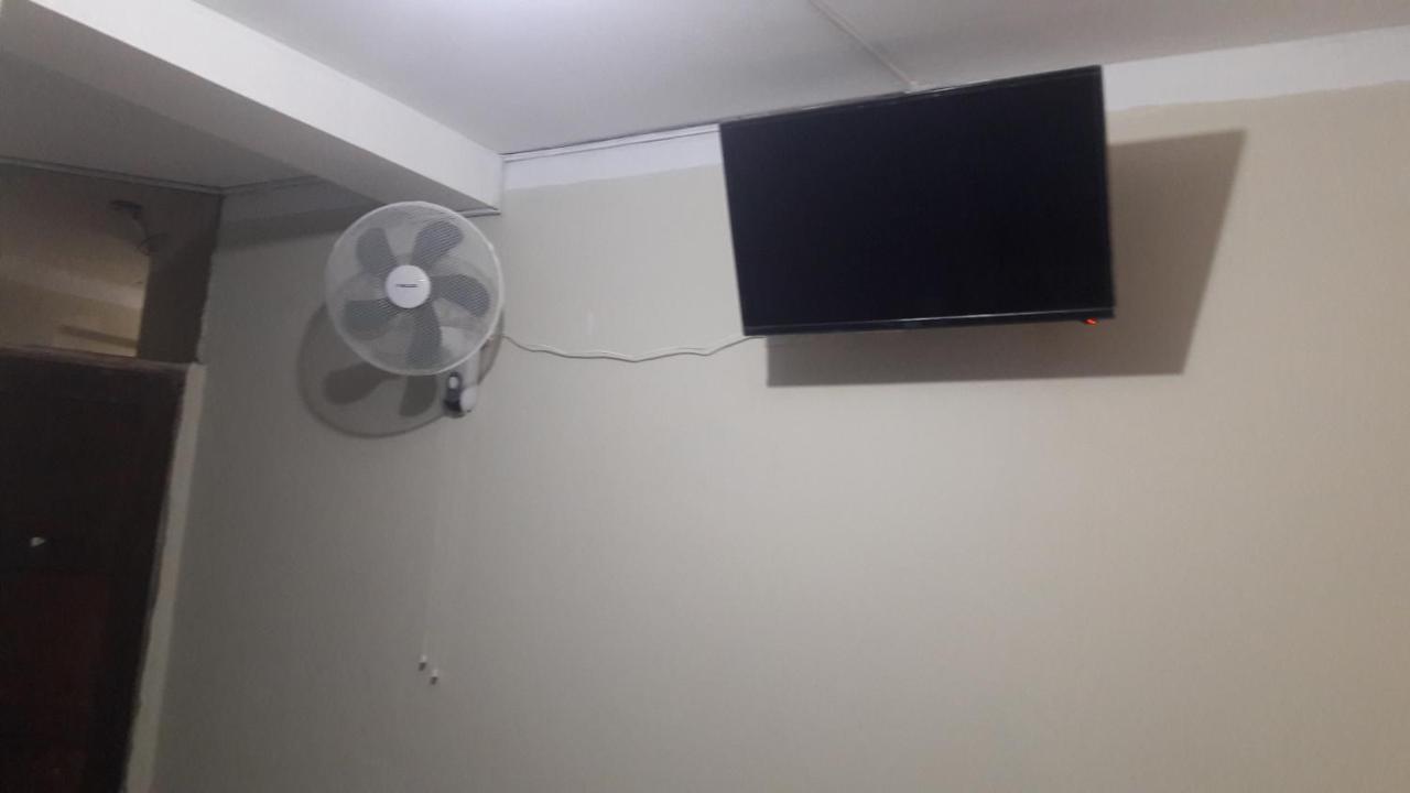 Aypa Hostal Trujillo Buitenkant foto