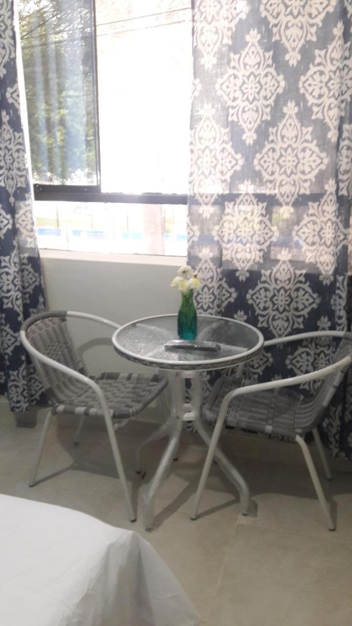 Aypa Hostal Trujillo Buitenkant foto