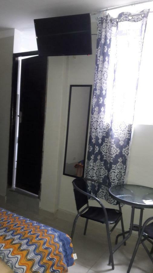 Aypa Hostal Trujillo Buitenkant foto